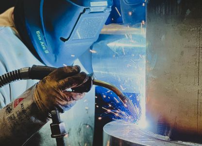 Schweißarbeiten für komplexe Maschinenbauteile, zertifiziert nach AD 2000 HP-0